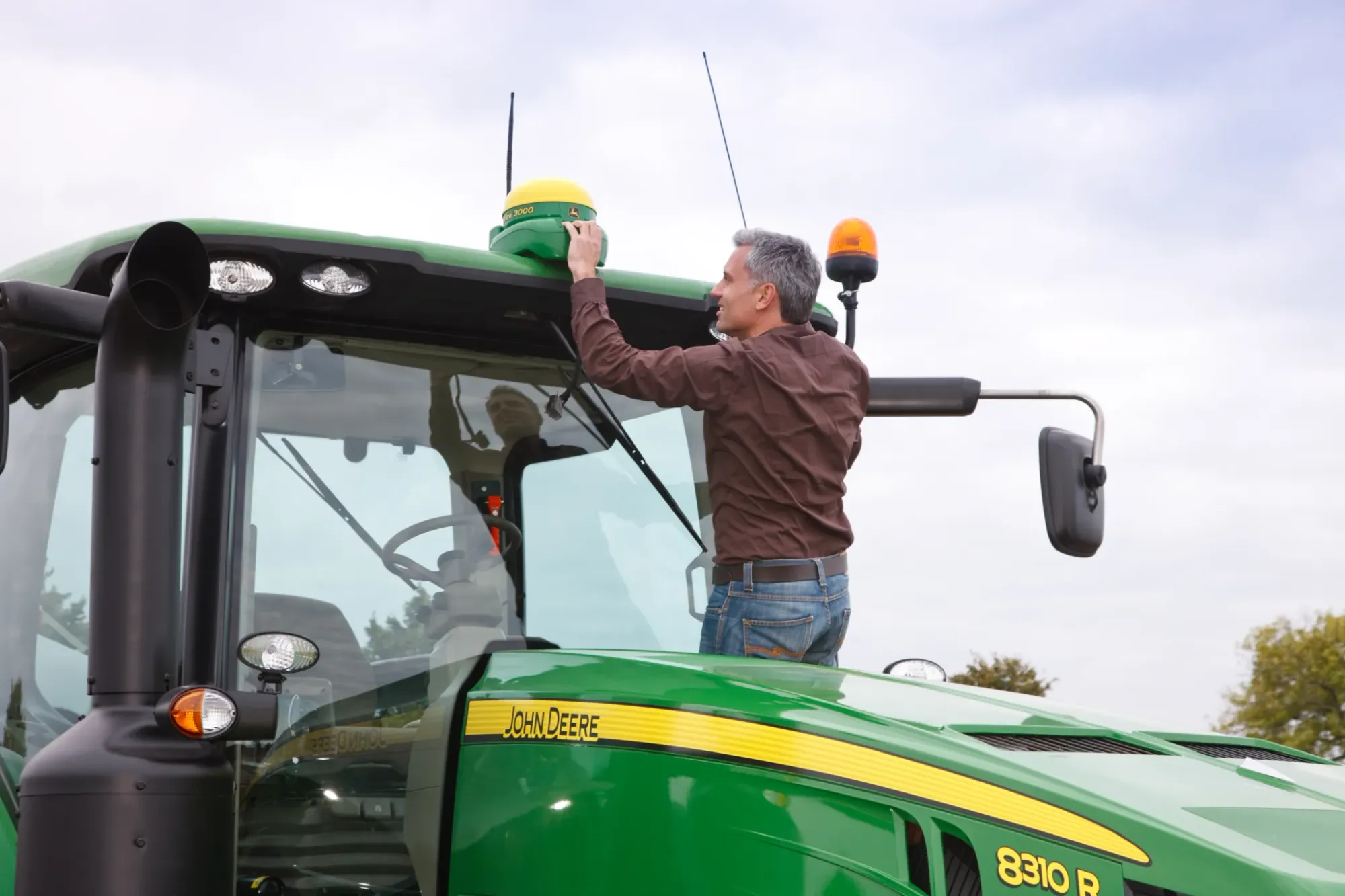 Solar Storm Knocks Out Farmers' Tractor GPS Systems During Peak Planting Season