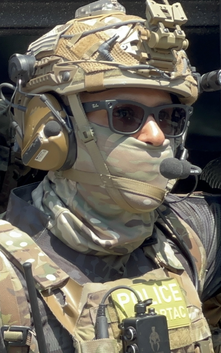 A CBP Agent Wore Meta Smart Glasses to an Immigration Raid in Los Angeles