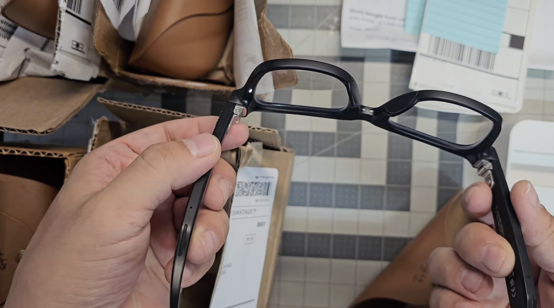 A $60 Mod to Meta’s Ray-Bans Disables Its Privacy-Protecting Recording Light