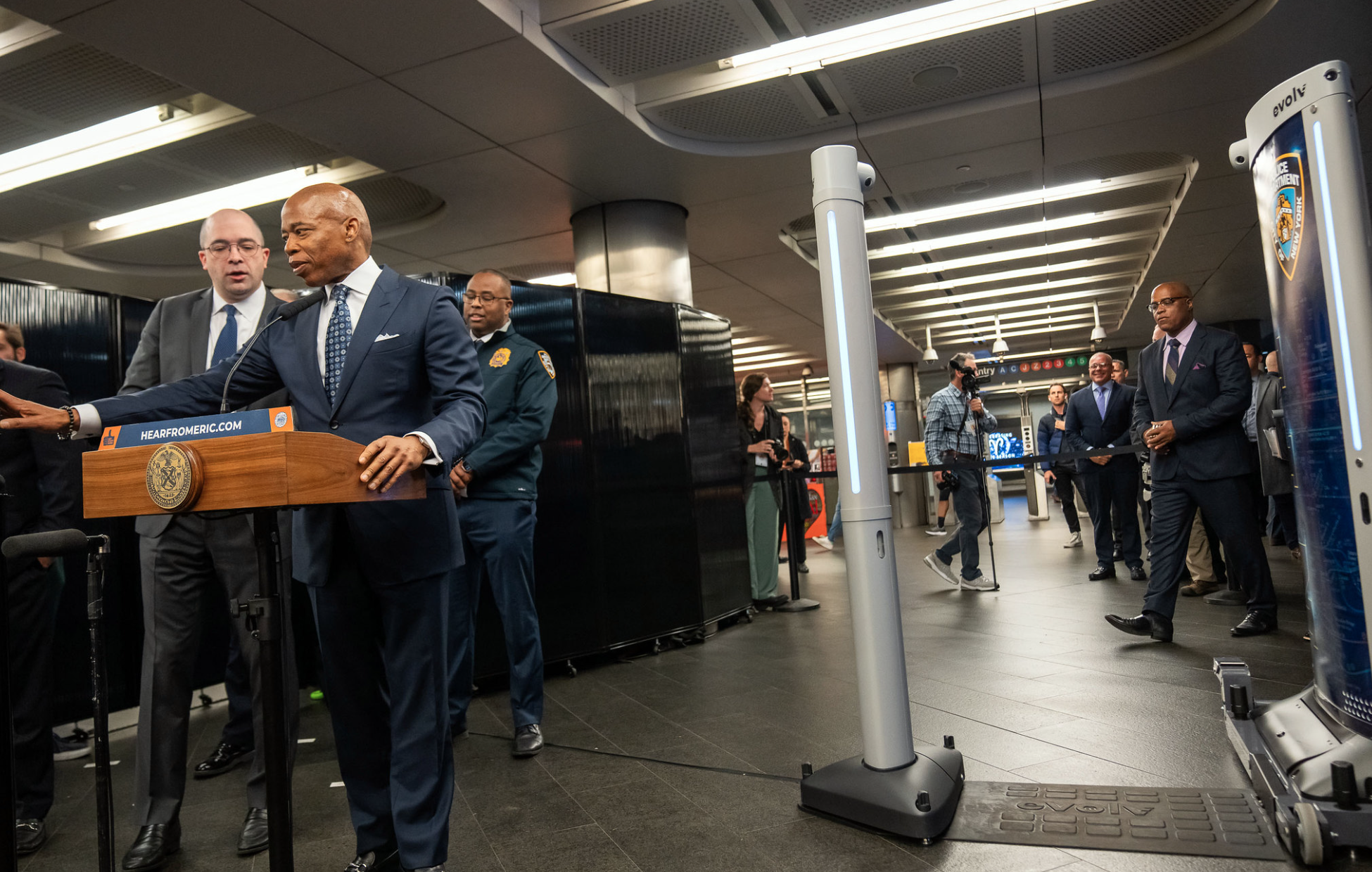 Eric Adams next to Evolv scanners. Image: Mayoral photo office