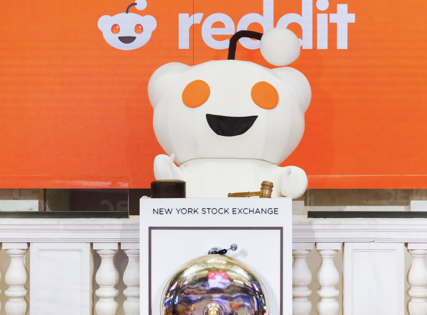 Reddit Issuing 'Formal Legal Demands' Against Researchers Who Conducted Secret AI Experiment on Users