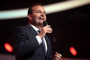 New Bill Would Make All Pornography a Federal Crime in the U.S.